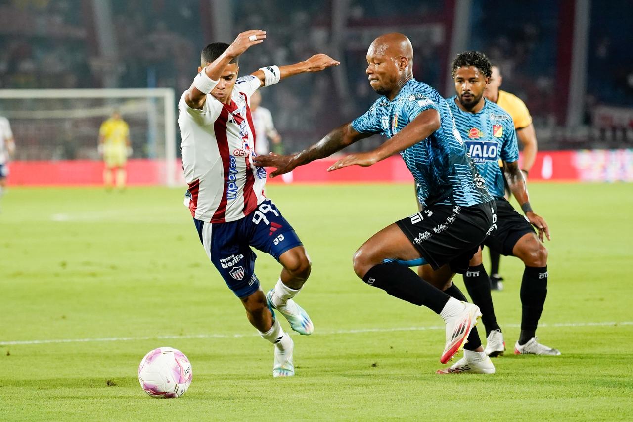 Aspecto del partido de esta noche entre Junior y Deportivo Pereira. 