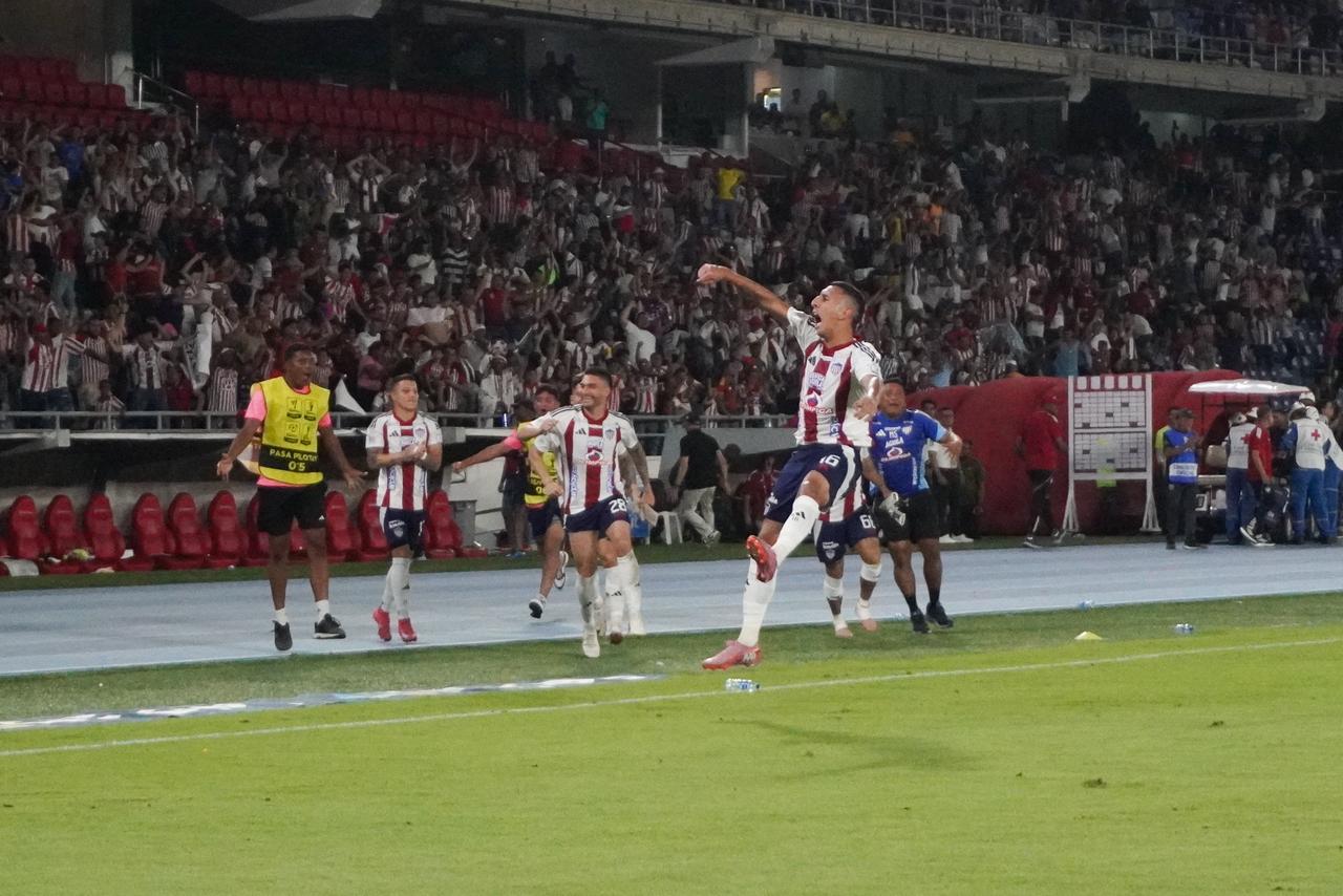 Aspecto del partido de esta noche entre Junior y Deportivo Pereira. 