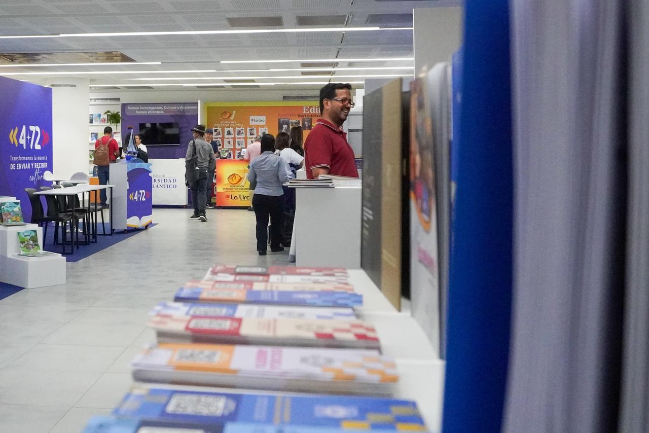 La Galería de la Plaza de la Plaza recibió a editoriales y escritores.