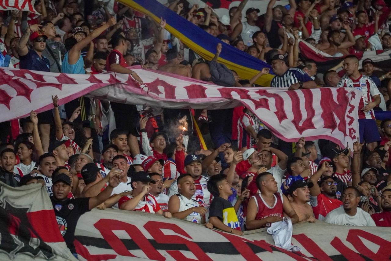 Público en el Metropolitano.