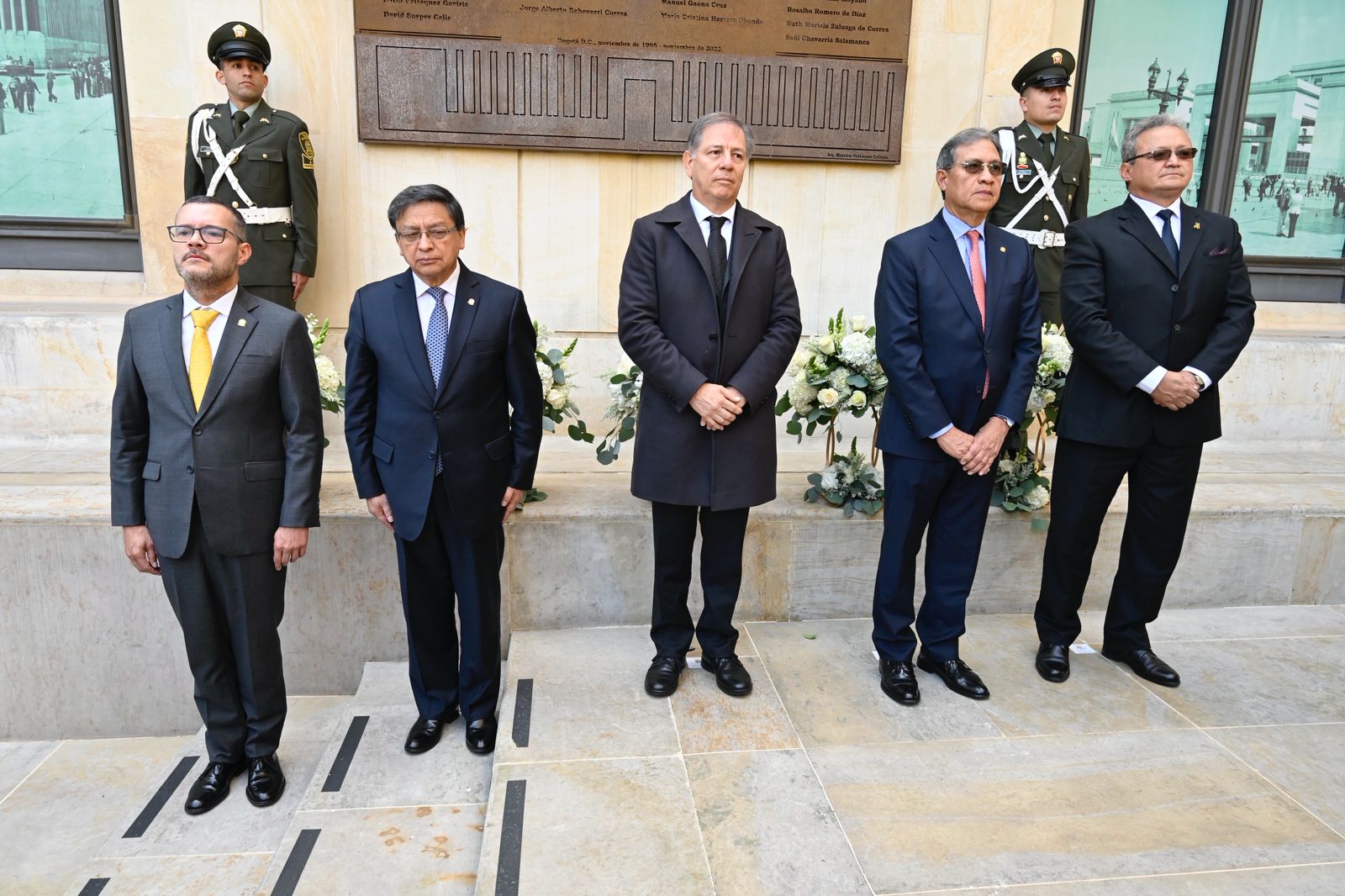 Mauricio Rodríguez, presidente de la Comisión de Disciplina Judicial; Jorge Ibáñez, presidente de la Corte Constitucional; Octavio Augusto Tejeiro, presidente del Corte Suprema de Justicia; presidente del Consejo de Estado, Luis Alberto Álvarez Parra; y el presidente del Consejo Superior de la Judicatura, Jorge Enrique Vallejo