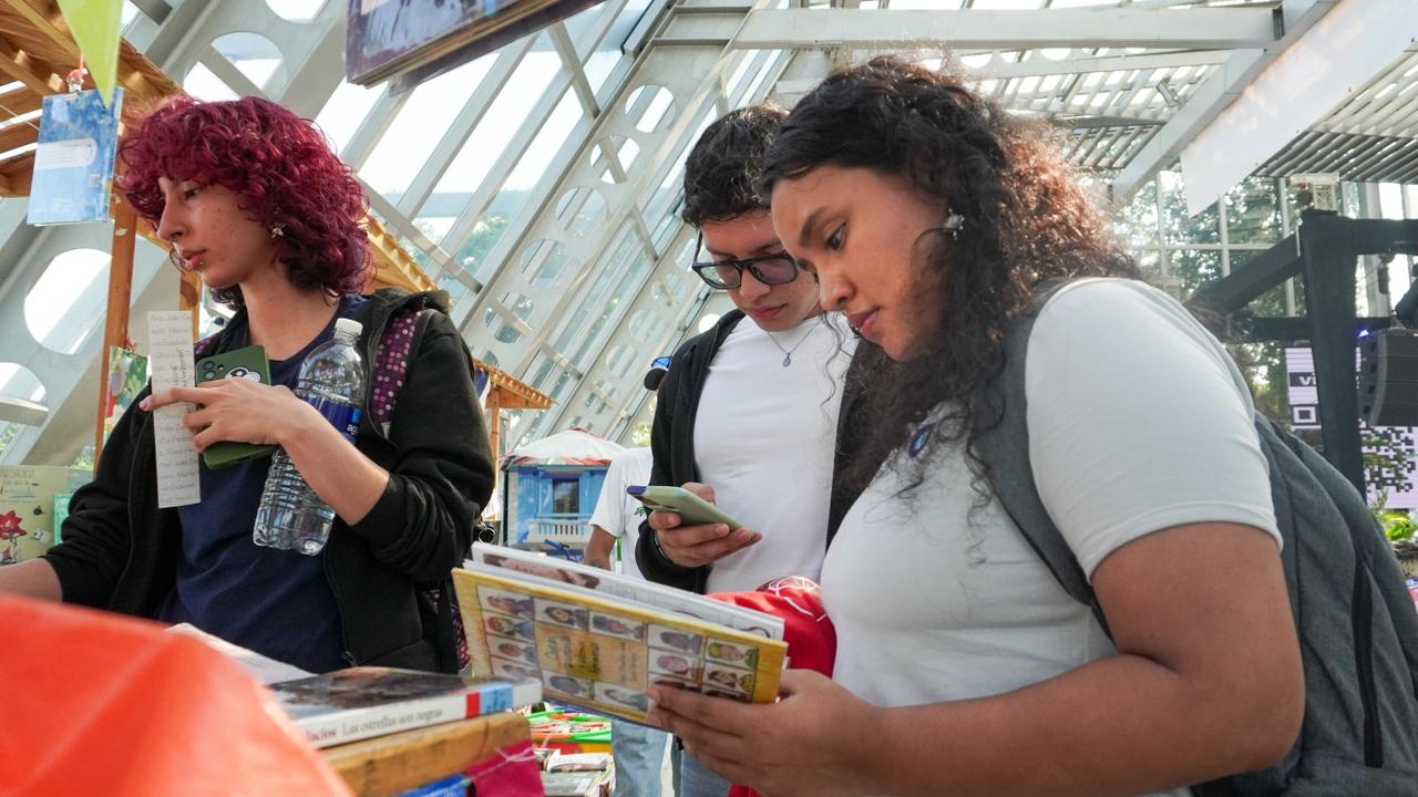 En el Cubo de Cristal los stands de la Red Distritales de Bibliotecas también fueron visitados.