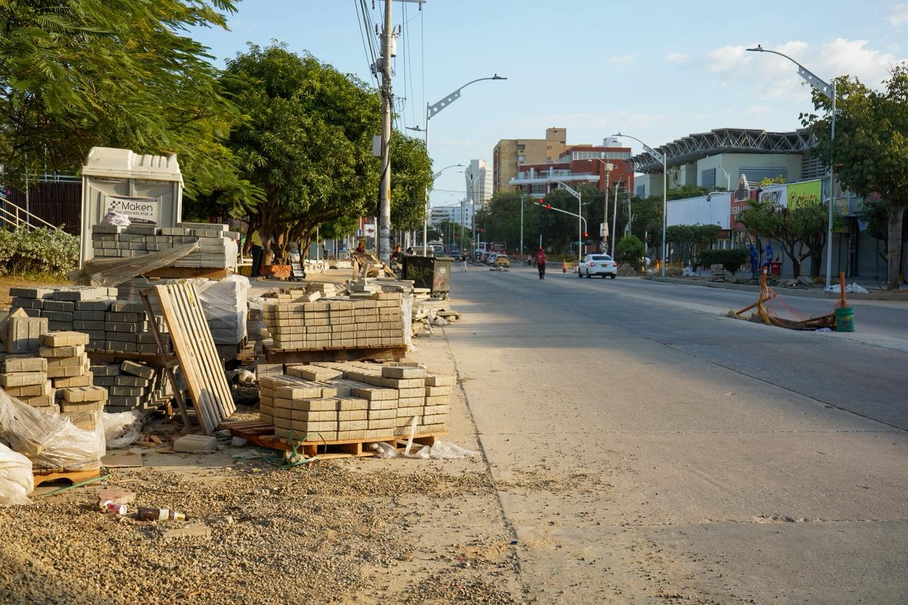 Entre carreras 45 y 46 inició la instalación de adoquines