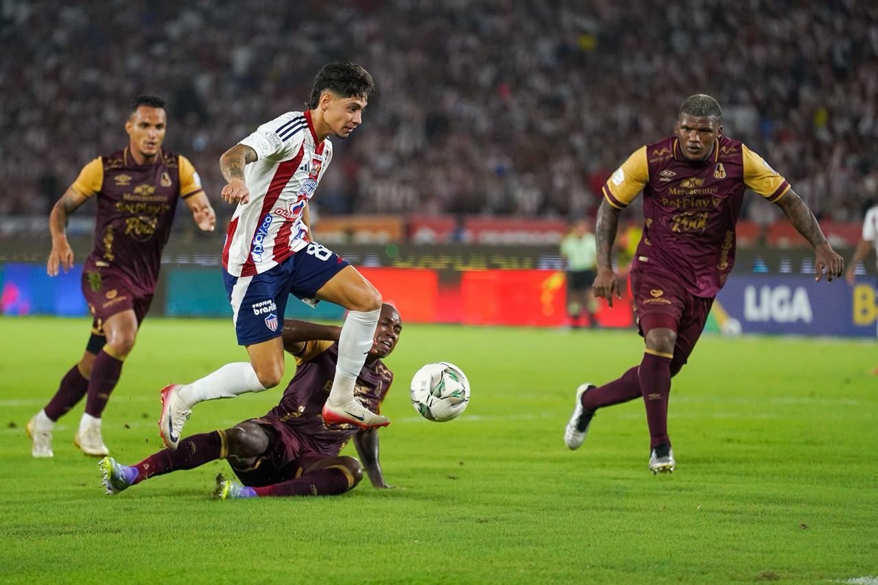 Aspecto del partido esta noche en el Metropolitano. 