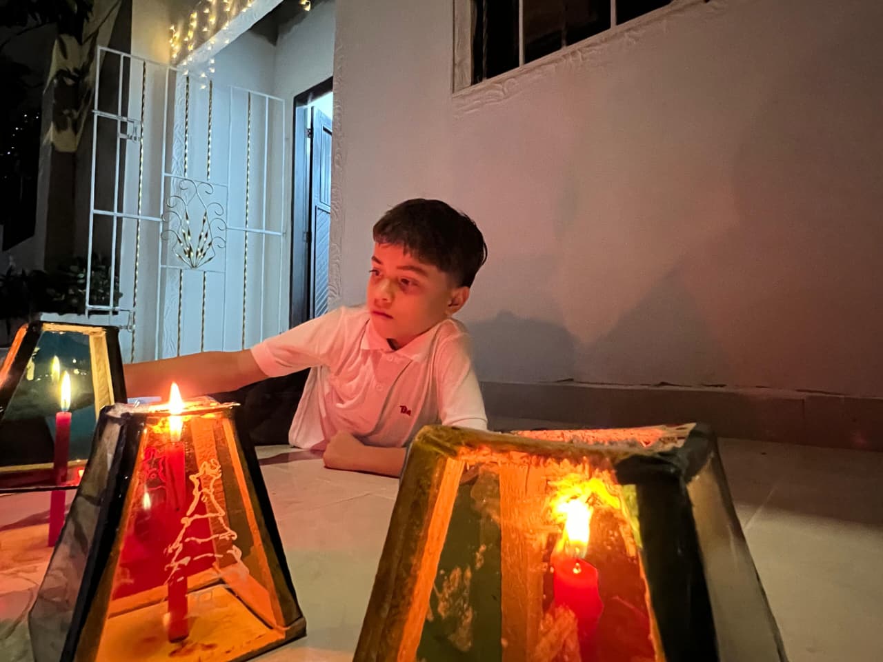 Martín Echeverría disfrutando de la Noche de Velitas.