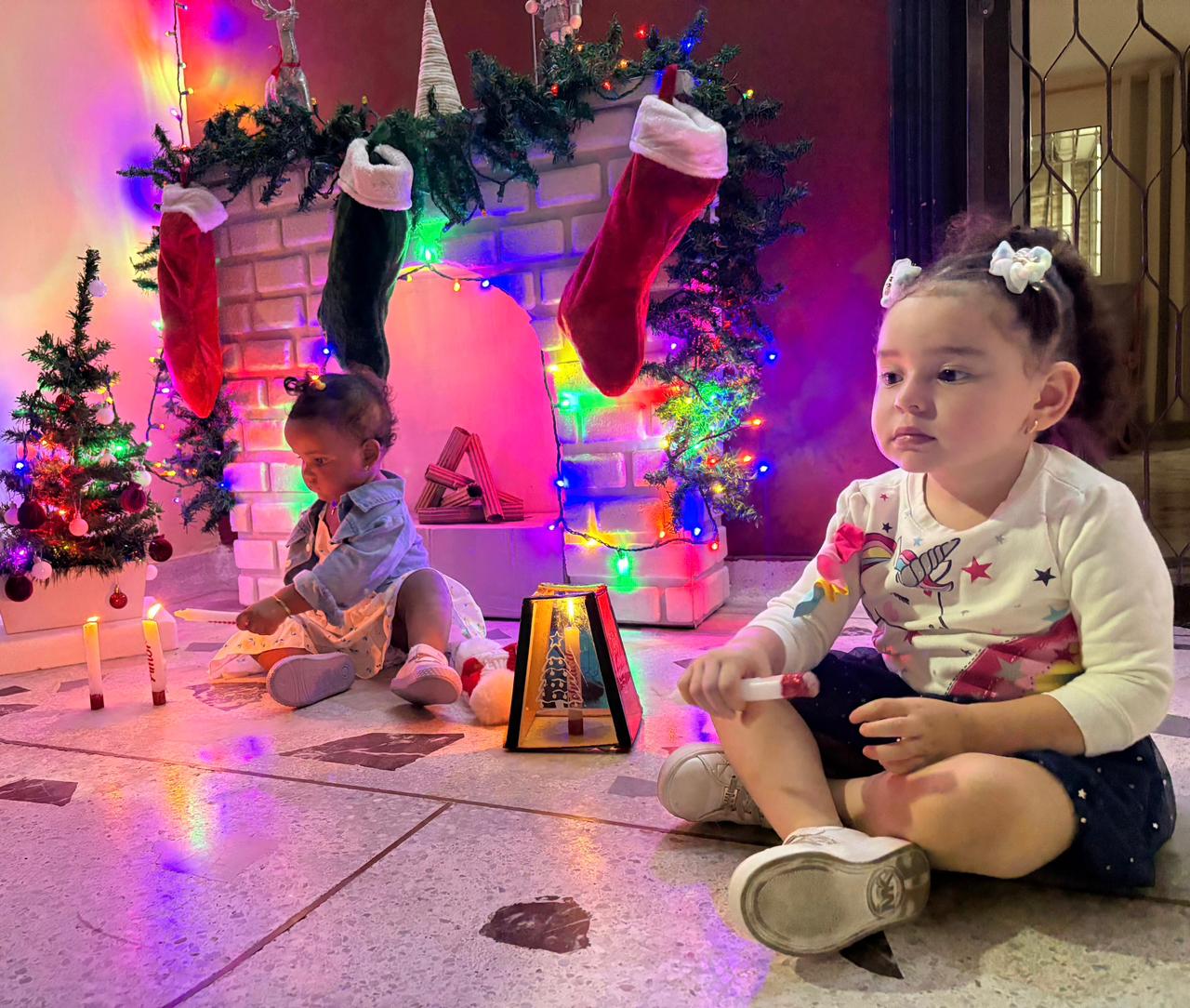 Guadalupe y Nayath en su primera noche de velitas juntas.