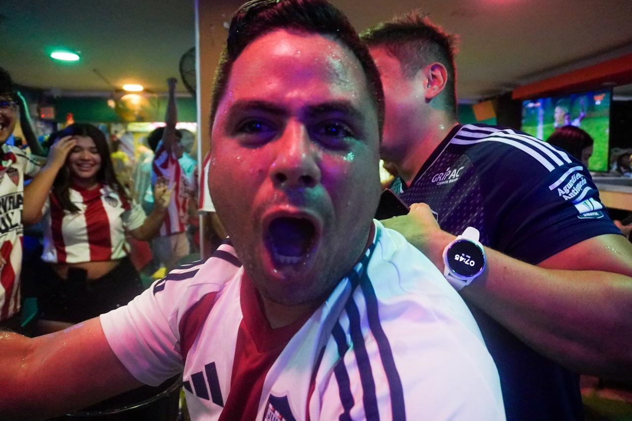 Junior generó la locura en sus aficionados.