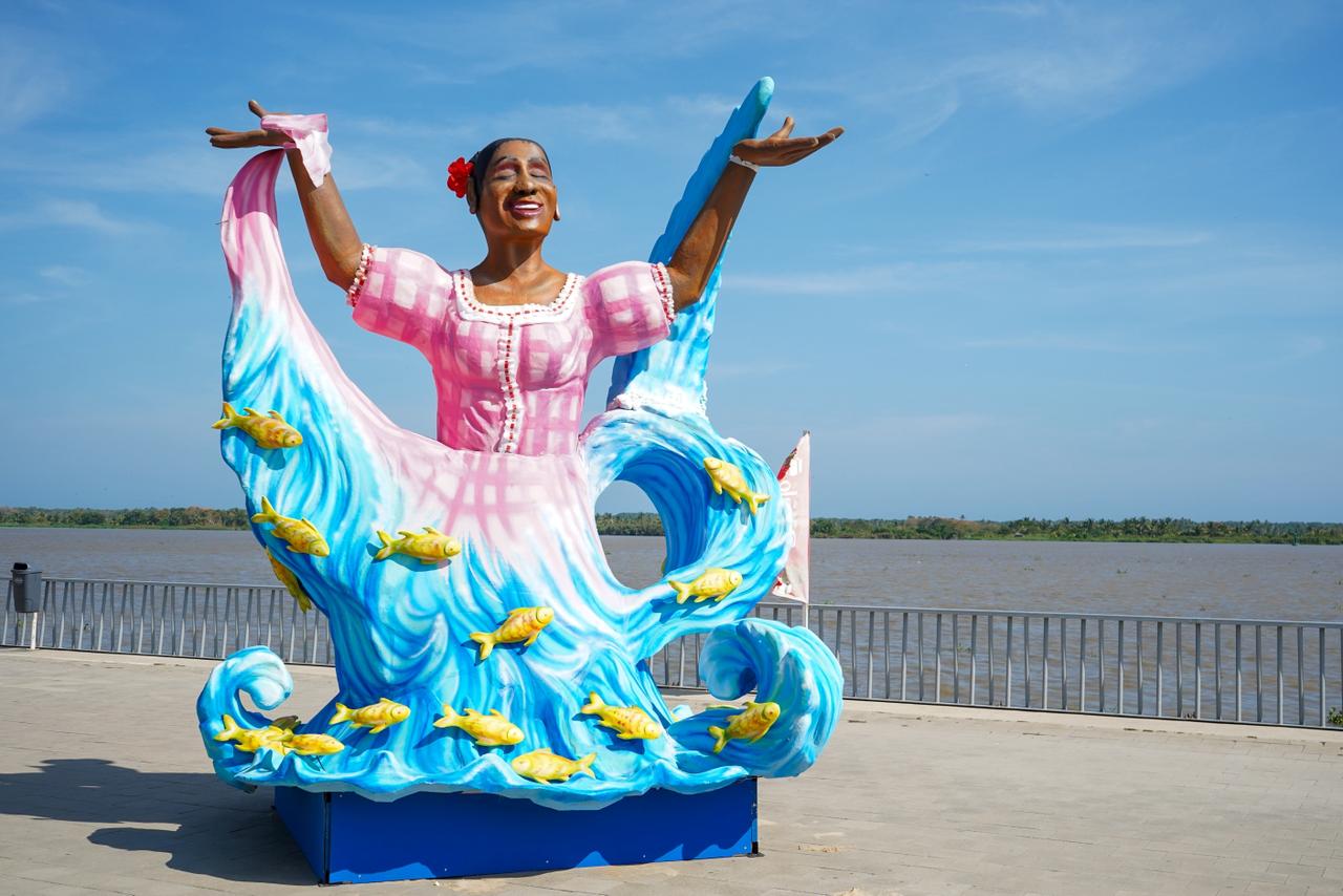 Cumbiamberas en el Malecón del Río.