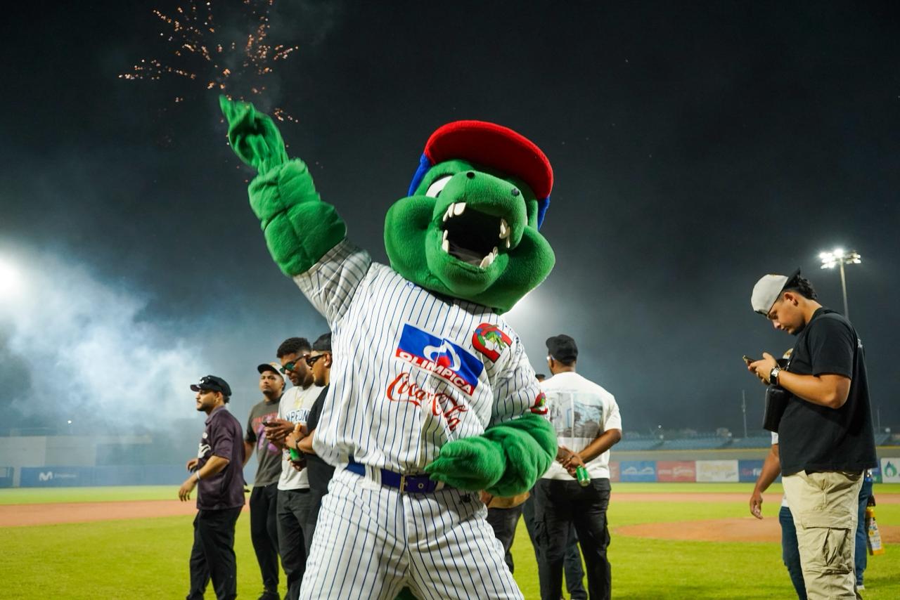 Caimanes celebrando en casa.