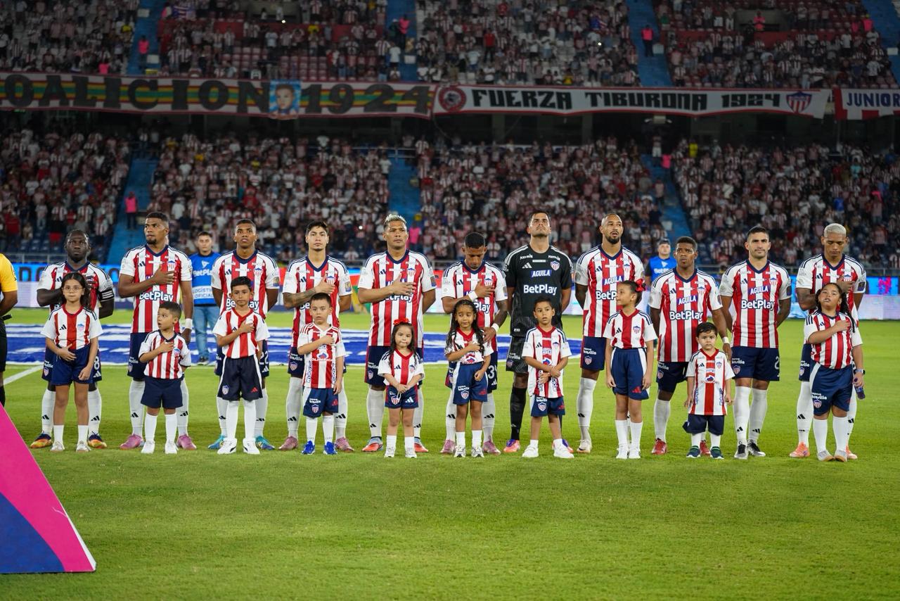 La nómina titular de Junior.