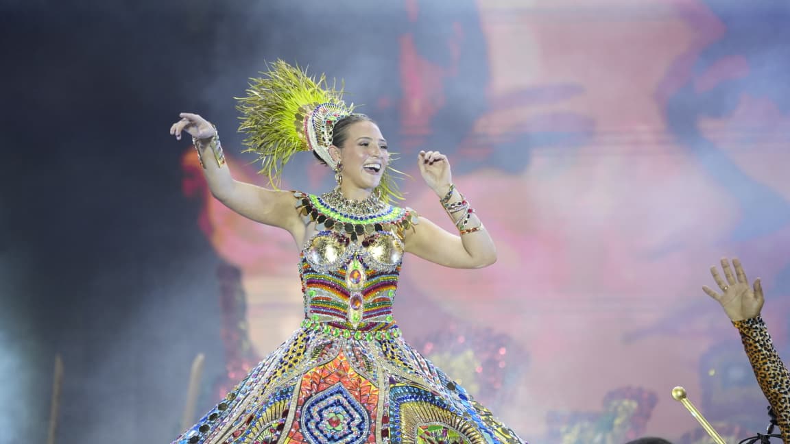 La Reina Michelle Char.