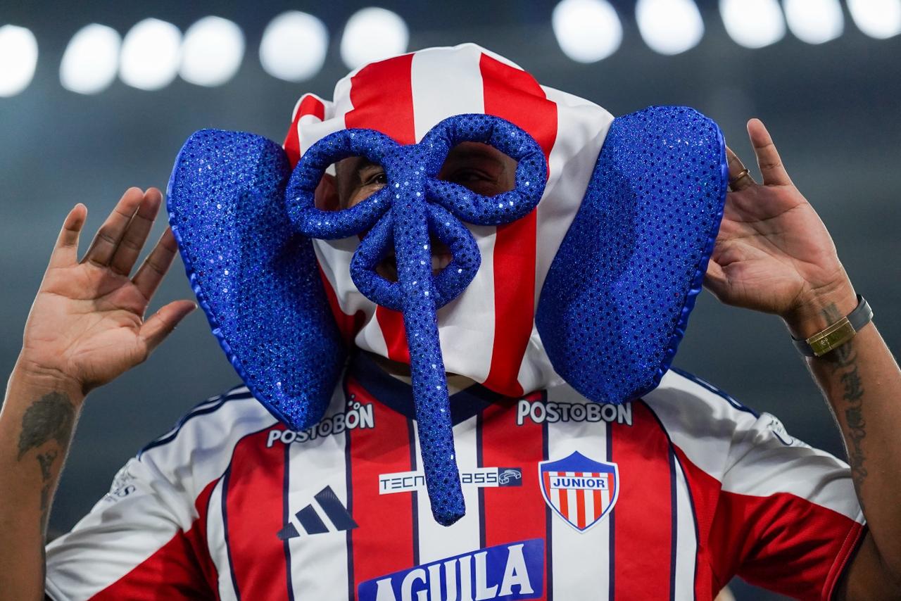 Luis Fernando Muriel fue presentado en el entretiempo.