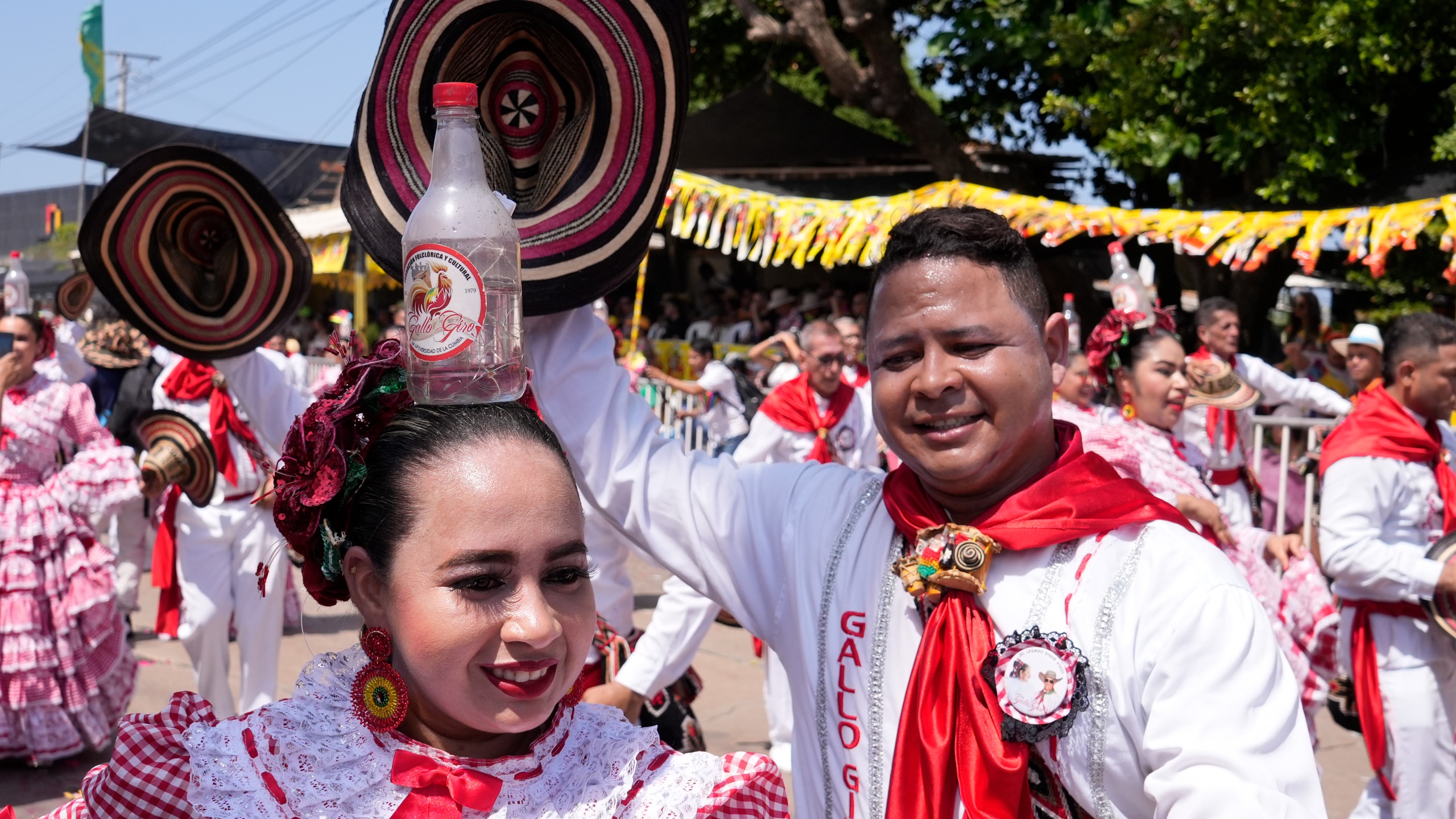 Cumbiamba el Gallo Giro.