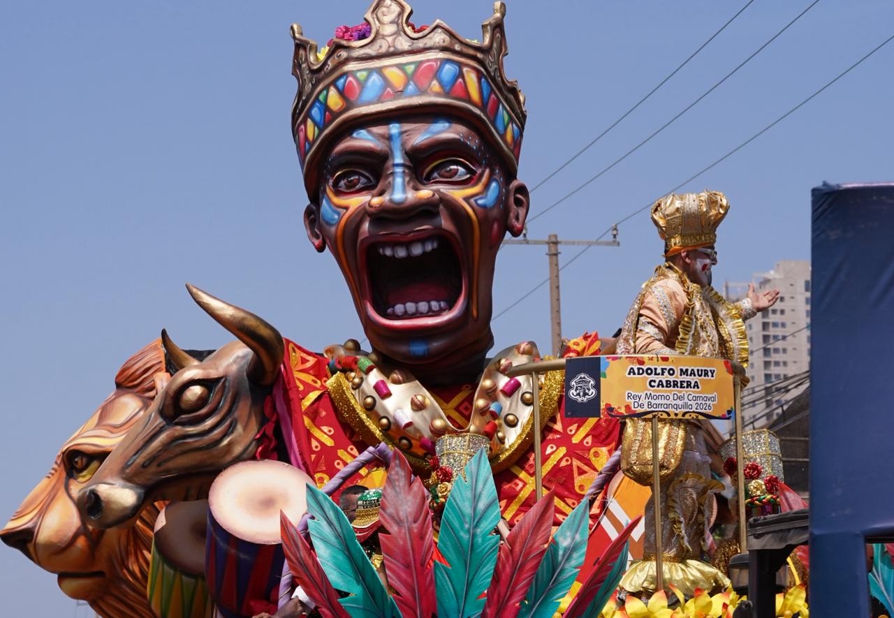 'Congo Ancestral', la carroza en donde iba el Rey Momo 2026, Adolfo Maury. 