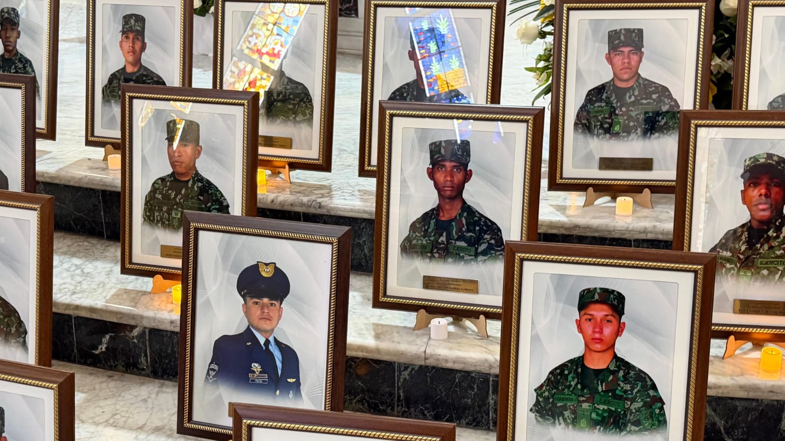 Las fotografías de los víctimas mortales del accidente aéreo en Putumayo. 