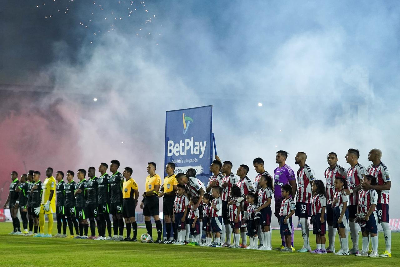 Ambiente de fiesta previo al partido Junior Vs Nacional 