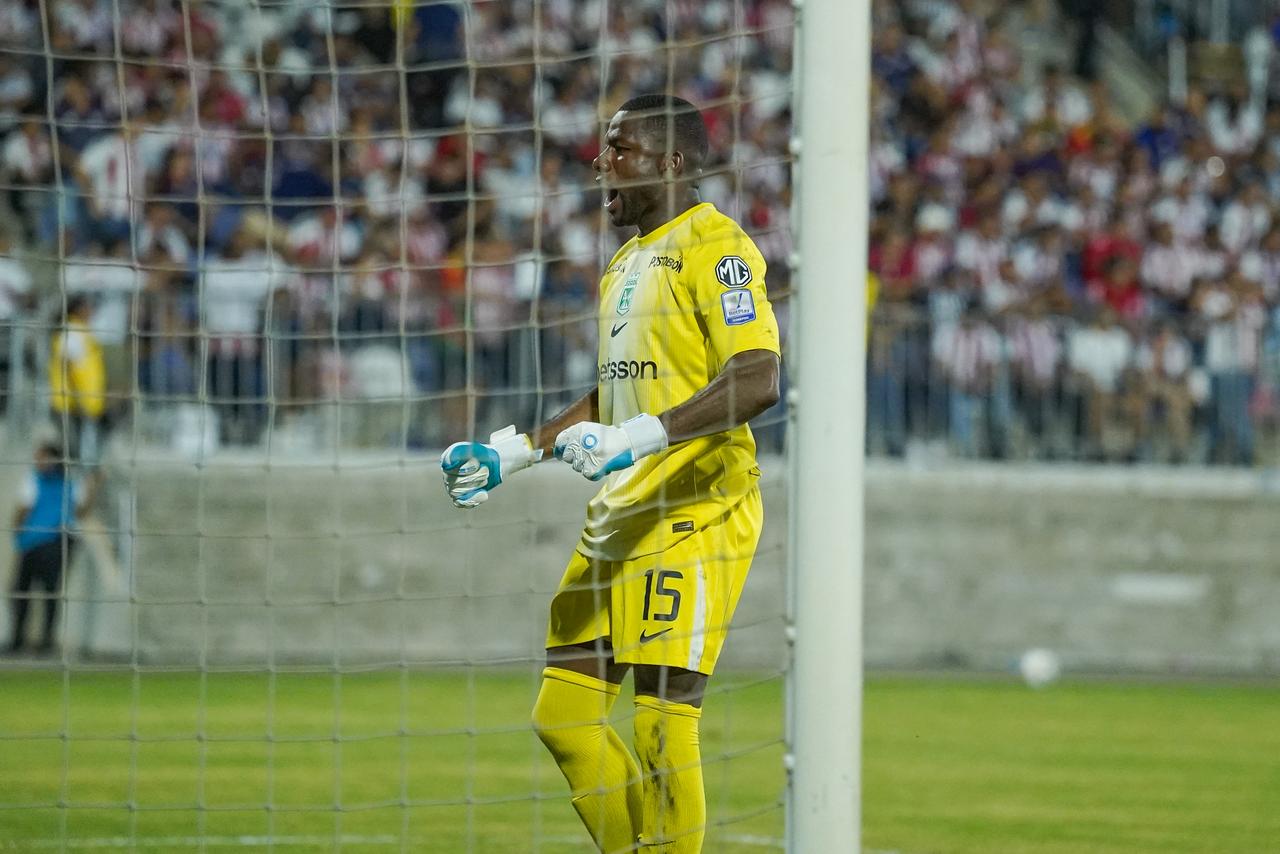 'Chipichipi' Castillo en defensa de su arco.
