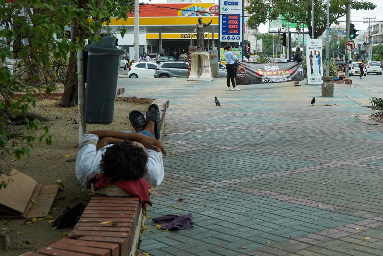 Otra vista de la Plazoleta Esthercita Forero
