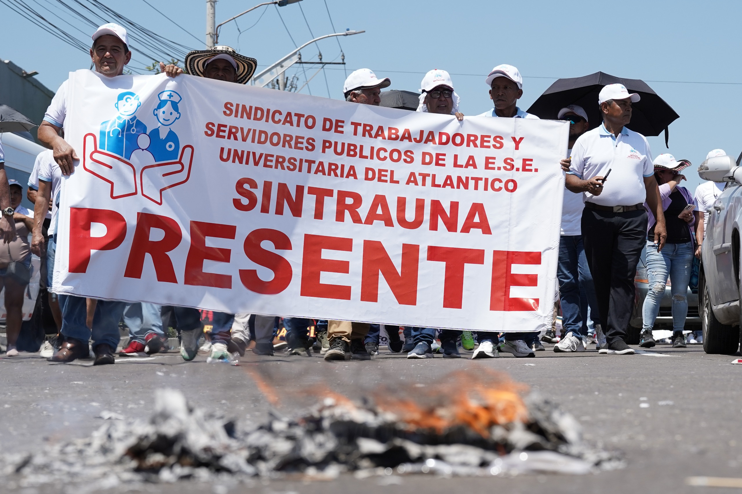 En la movilización participaron la Utral, la Central Unitaria de Trabajadores seccional Atlántico, Fecode, Adea, Adeba, pensionados y estudiantes, según explicó Echeverría.