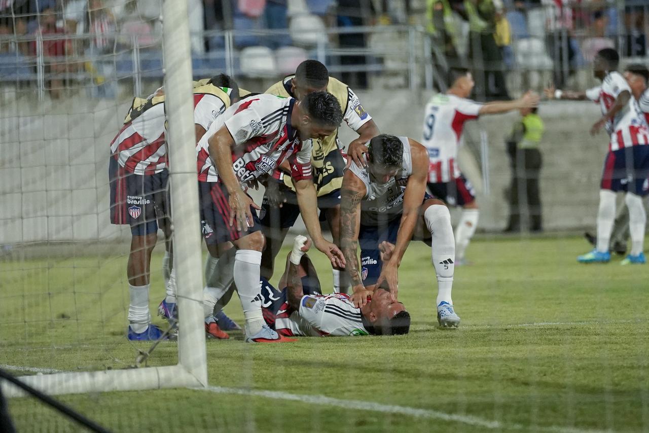 Celebración del gol de Cristian Barrios.