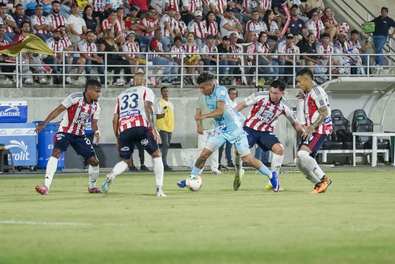 Jugada de ataque de Once Caldas.