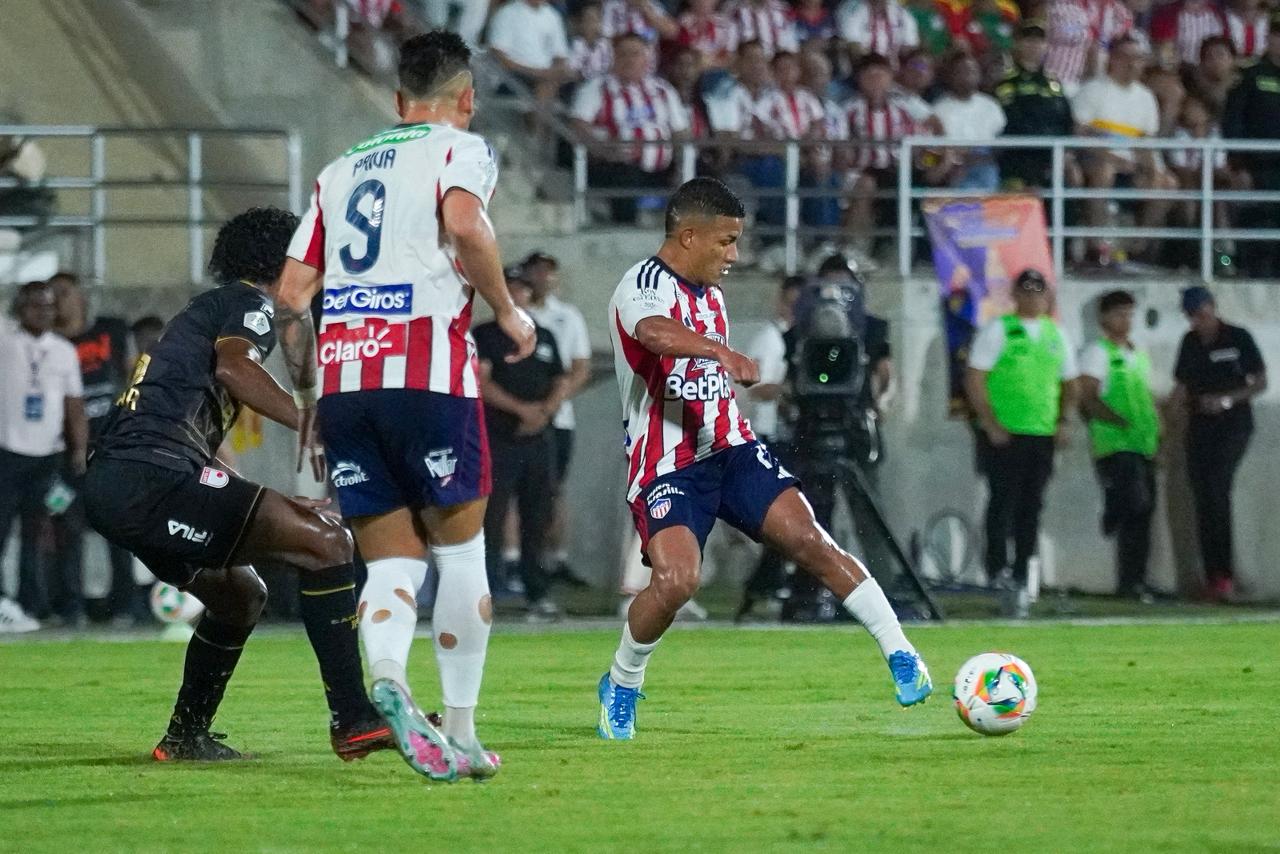 Cristian Barrios fue uno de los más desequilibrantes.