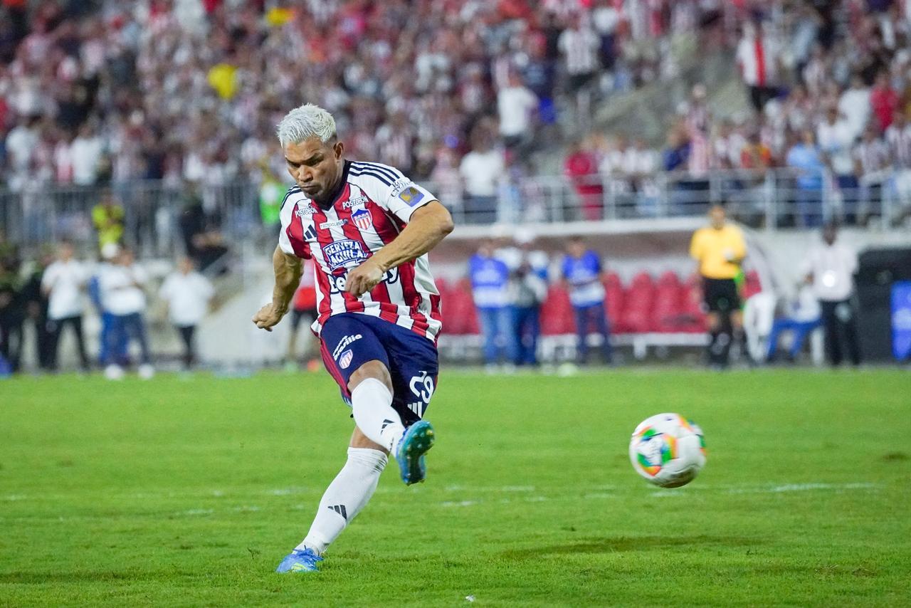 Teófilo Gutiérrez marcó el penalti de la clasificación a la final.