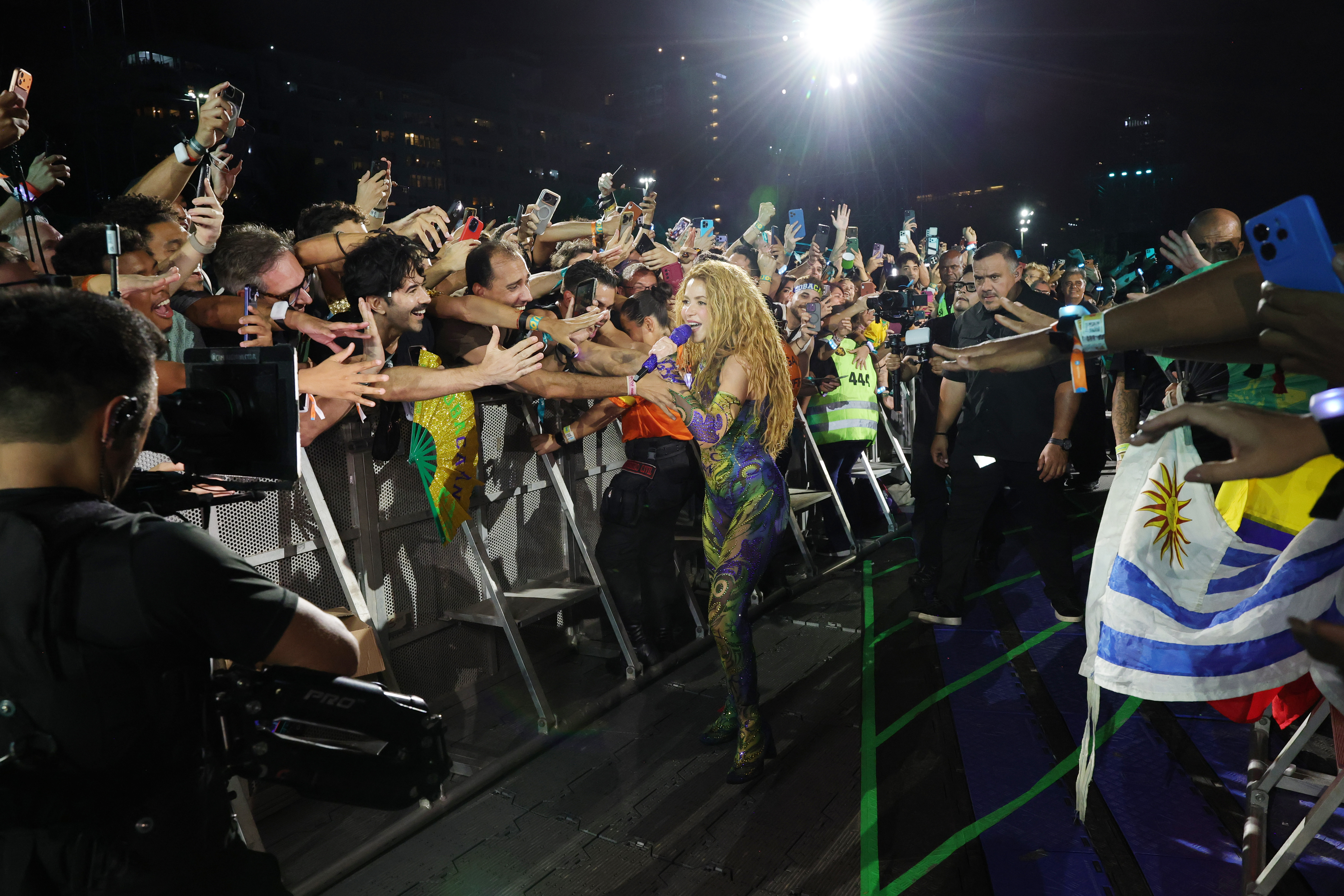 Shakira desató la locura en el público asistente a Copacabana.