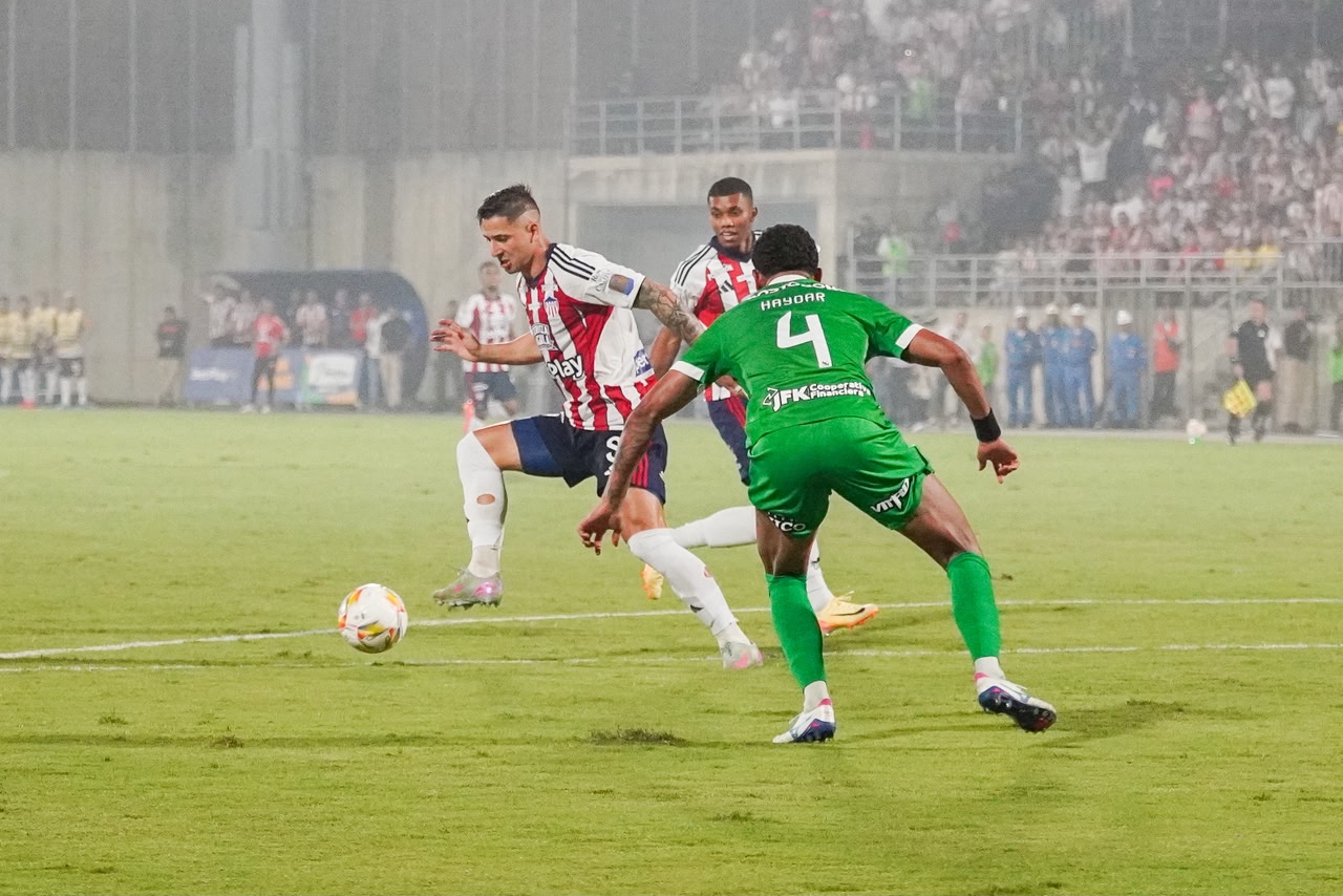 Guillermo Paiva entró en el segundo tiempo.