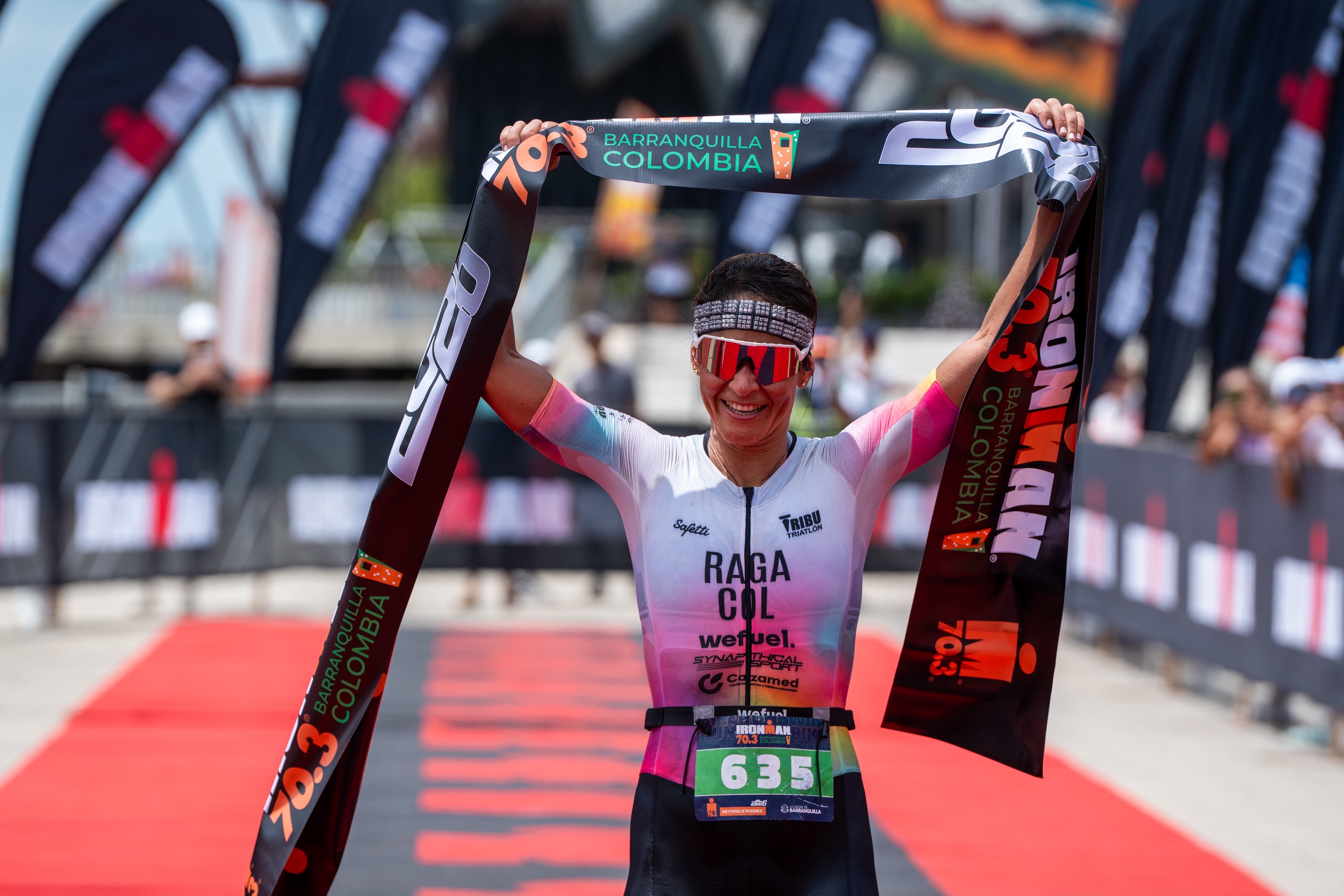 Ganadora Lina Raga, de Colombia.