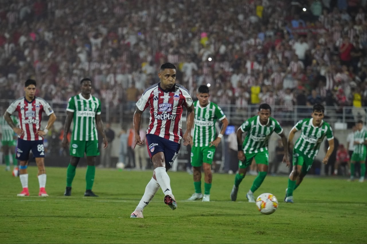 El cobro magistral de Muriel, en el tercer gol de Junior.