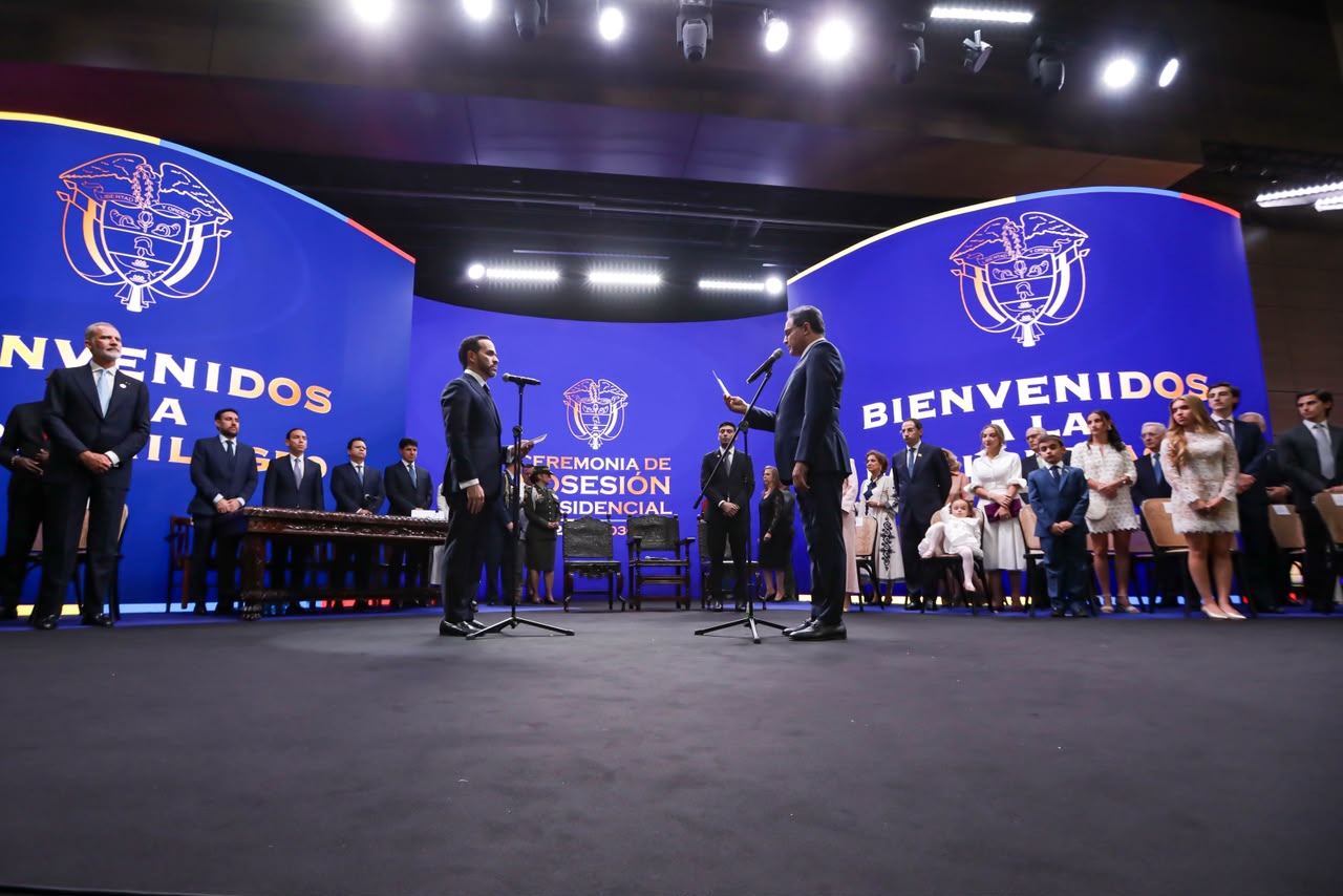 Momento de la toma de juramento