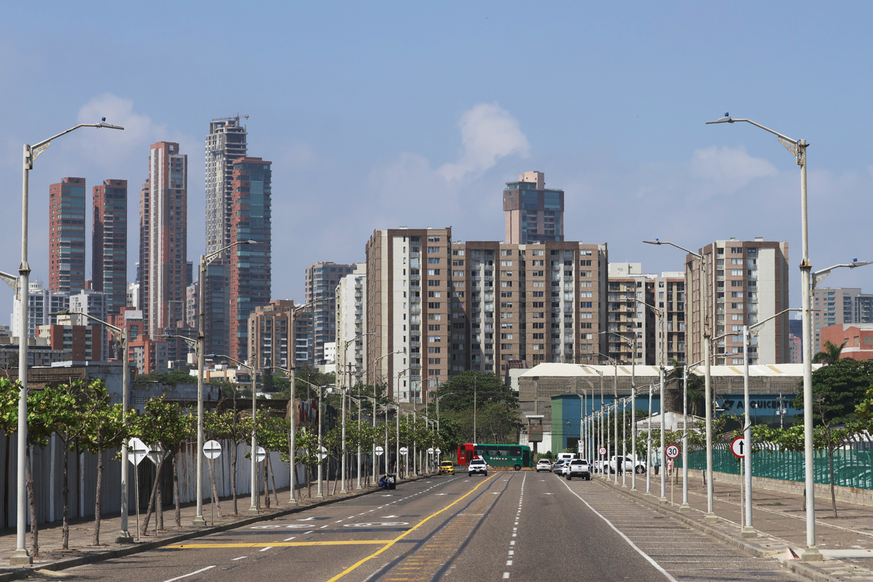 La vista de Barranquilla desde el Malecón del Río.