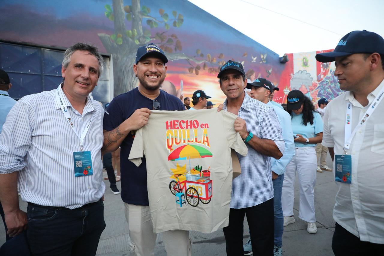El alcalde Alejandro Char fue el anfitrión del recorrido.