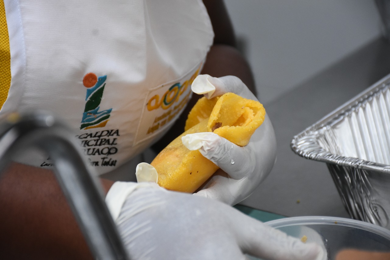 La magia del relleno de la arepa de huevo.