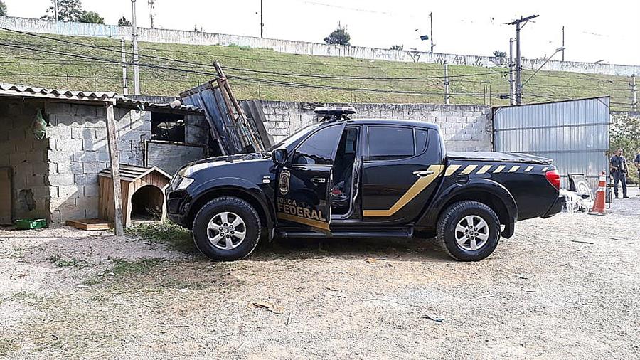 La camioneta que usaron los delincuentes para el robo. 