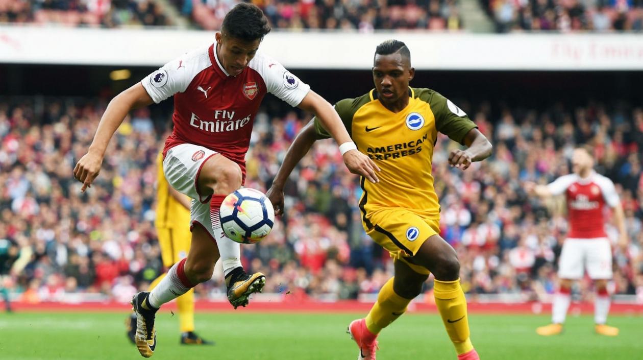 Alexis Sánchez con la marca del colombiano José Izquierdo. 