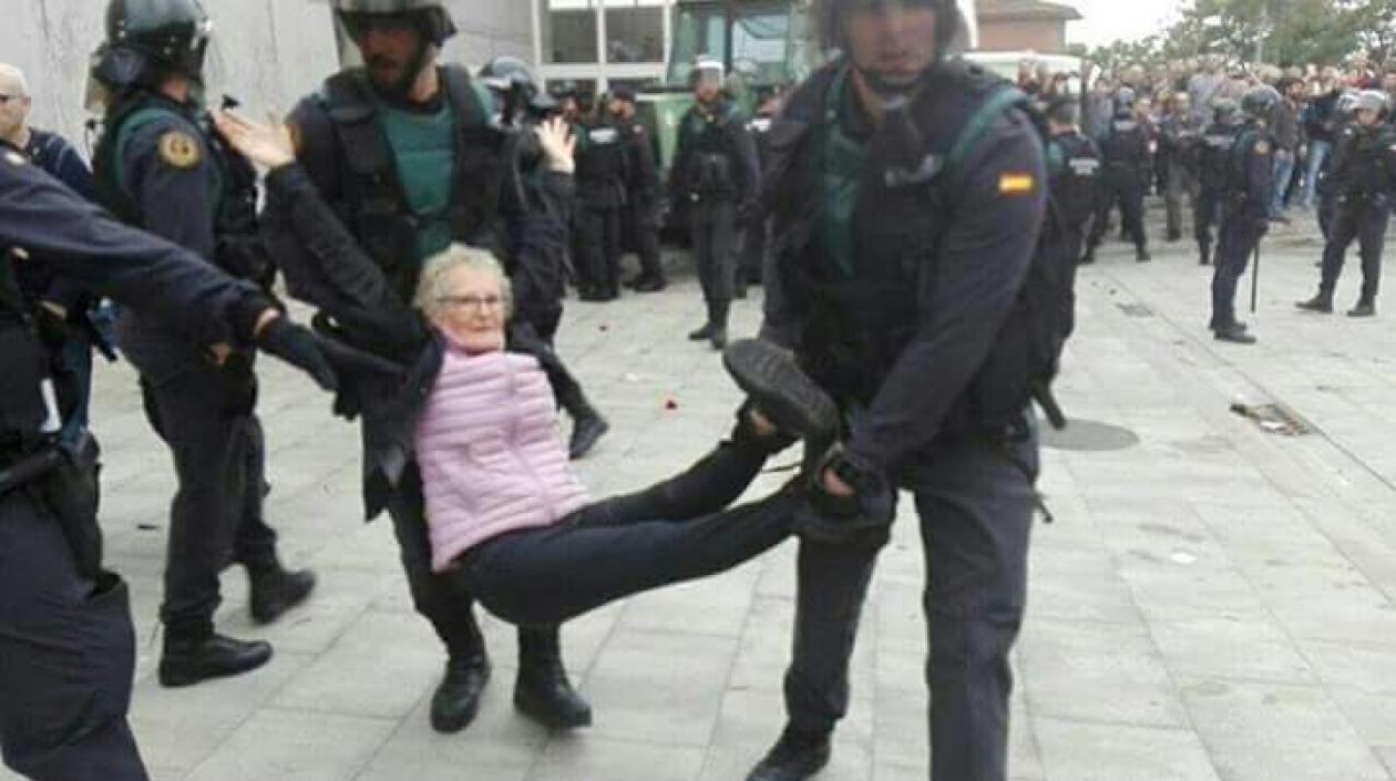 Esta  foto  fueron publicada  por Pablo Iglesias, secretario general de Ahora Podemos.