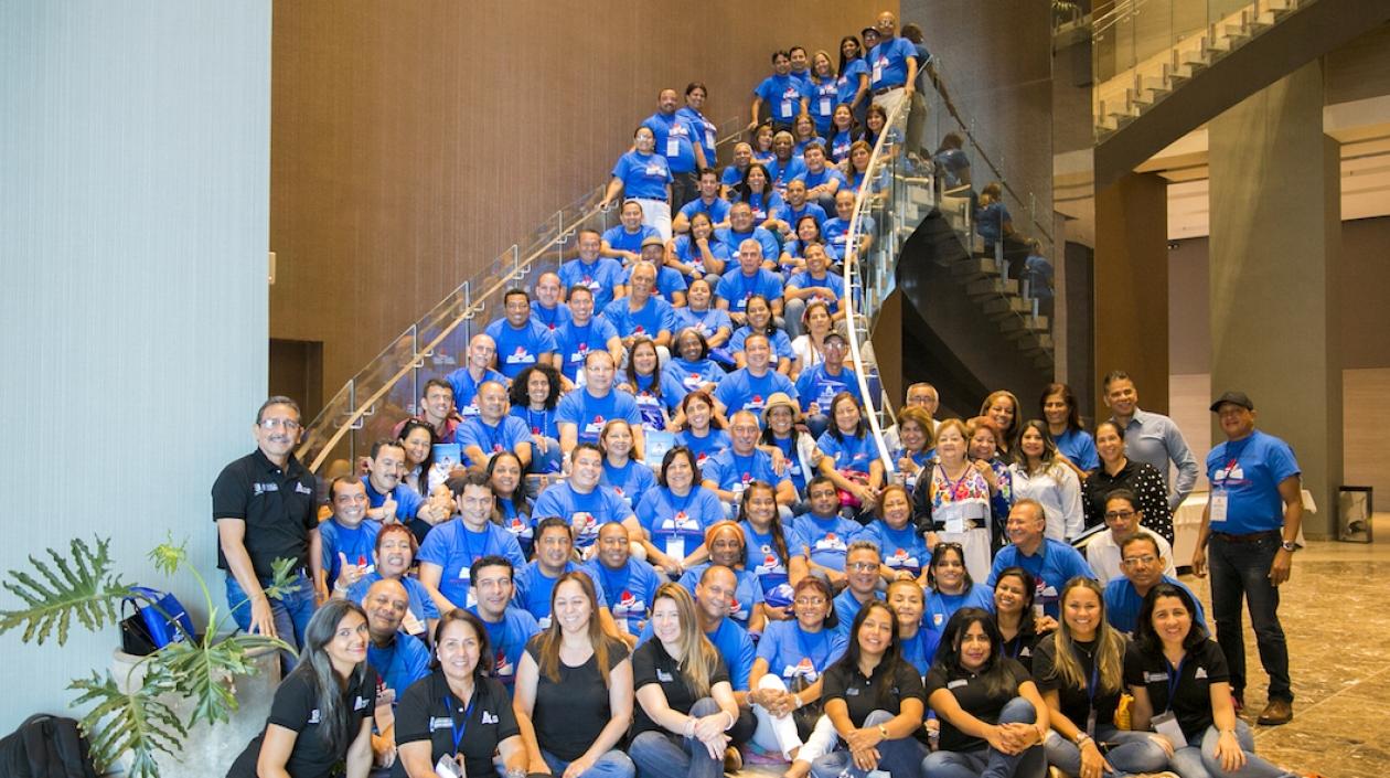 Docentes participantes en la convención departamental.