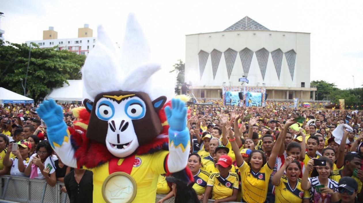 Baqui comparte con los aficionados en el anterior fanfest.