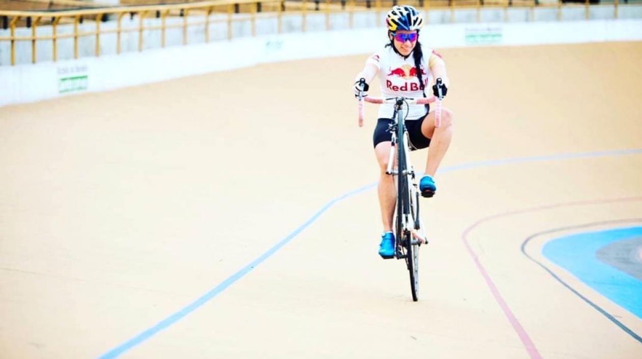 Mariana Pajón, entrenando en el velódromo.