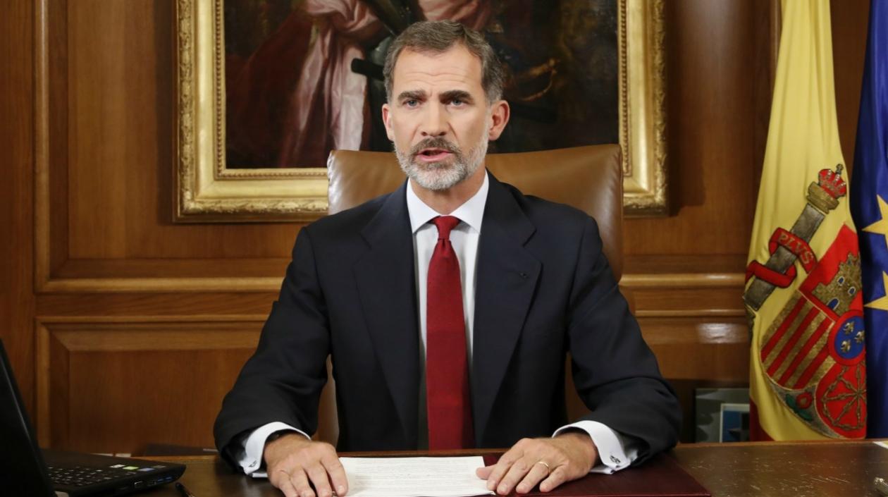 El Rey Felipe VI dirige un mensaje a los españoles dos días después del referéndum ilegal organizado por la Generalitat sobre la independencia de Cataluña. 