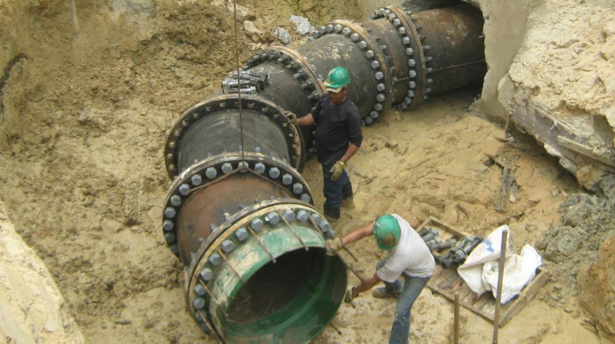 Al menos 66 barrios y varias poblaciones estarán sin servicio de agua el miércoles 11 de octubre, por obras importantes.