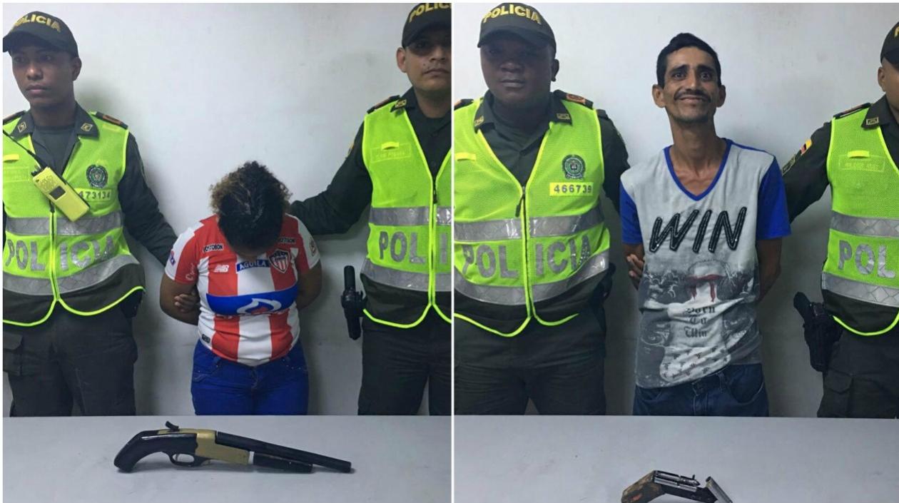 Dos de los capturados por la Policía por porte de armas.