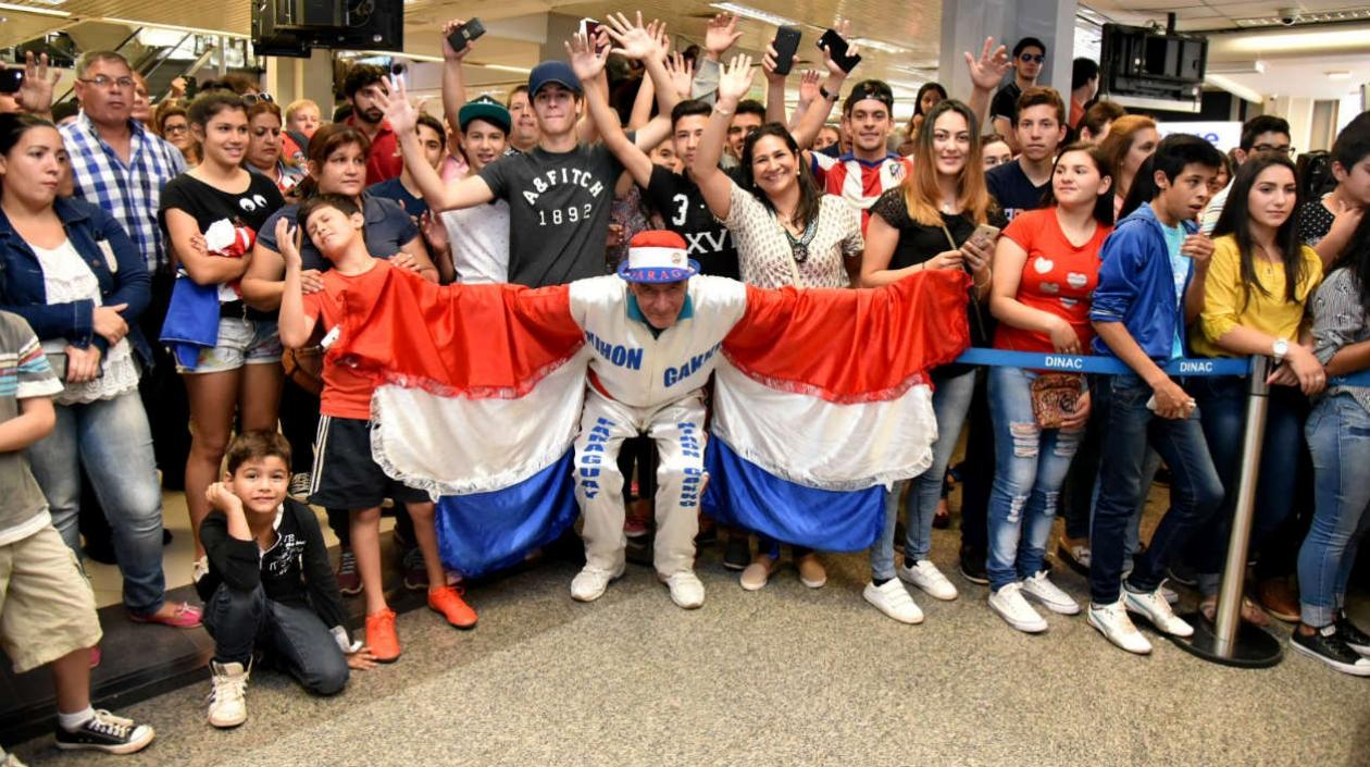 Hinchas de Paraguay. 