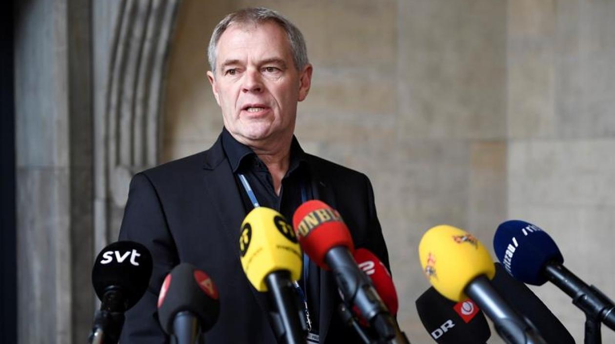 Investigador Jens Moelle informó hoy de que ha hallado en la bahía de Køge (sur de Copenhague) la cabeza y piernas de la periodista sueca Kim Wall, que desapareció hace dos meses cuando entrevistaba en su submarino al inventor danés Peter Madsen.