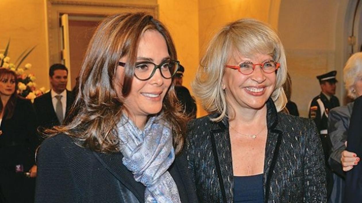 Gina Parody y Cecilia Álvarez rindieron declaración el viernes en la Fiscalía.