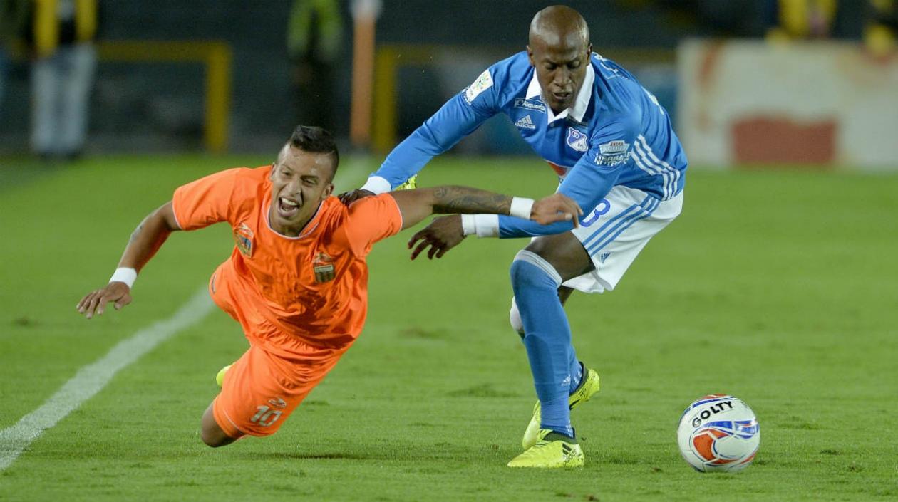 La huelga de pilotos ha afectado seriamente el torneo. 