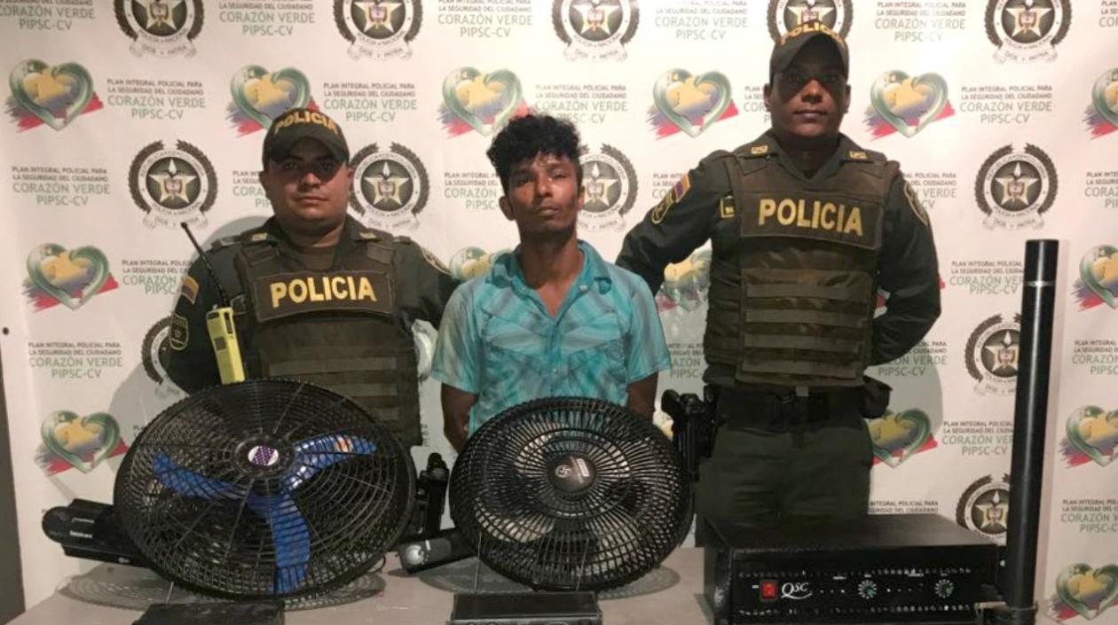  Jefry Paul Valega Espinosa, según la Policía, había sustraído elementos de la parroquia Nuestra Señora del Carmen.