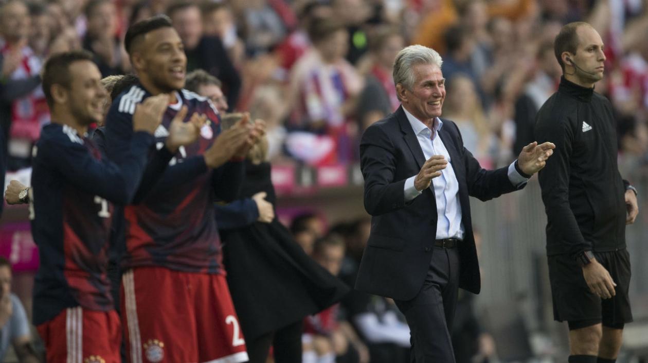 Jupp Heynckes celebra en su regreso al banquillo.